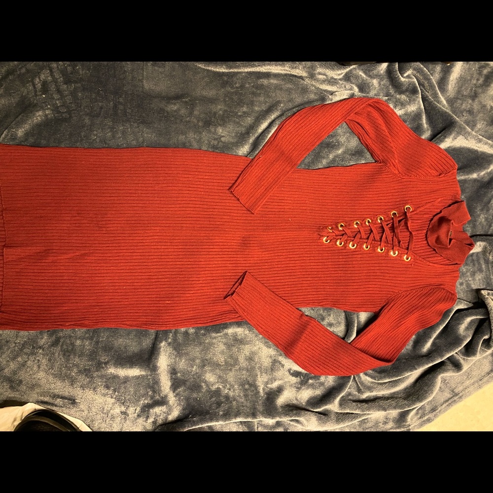 Red express dress with gold detail